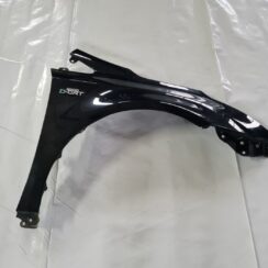 Priekšējais labais spārns priekš TOYOTA AVENSIS 2010