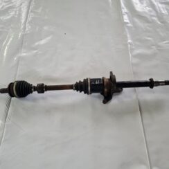 Pusass priekšēja labā priekš TOYOTA AVENSIS 2010