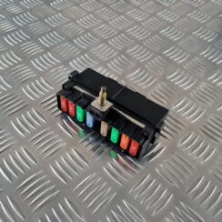 Drošinātāju bloks priekš CITROEN C8 2005