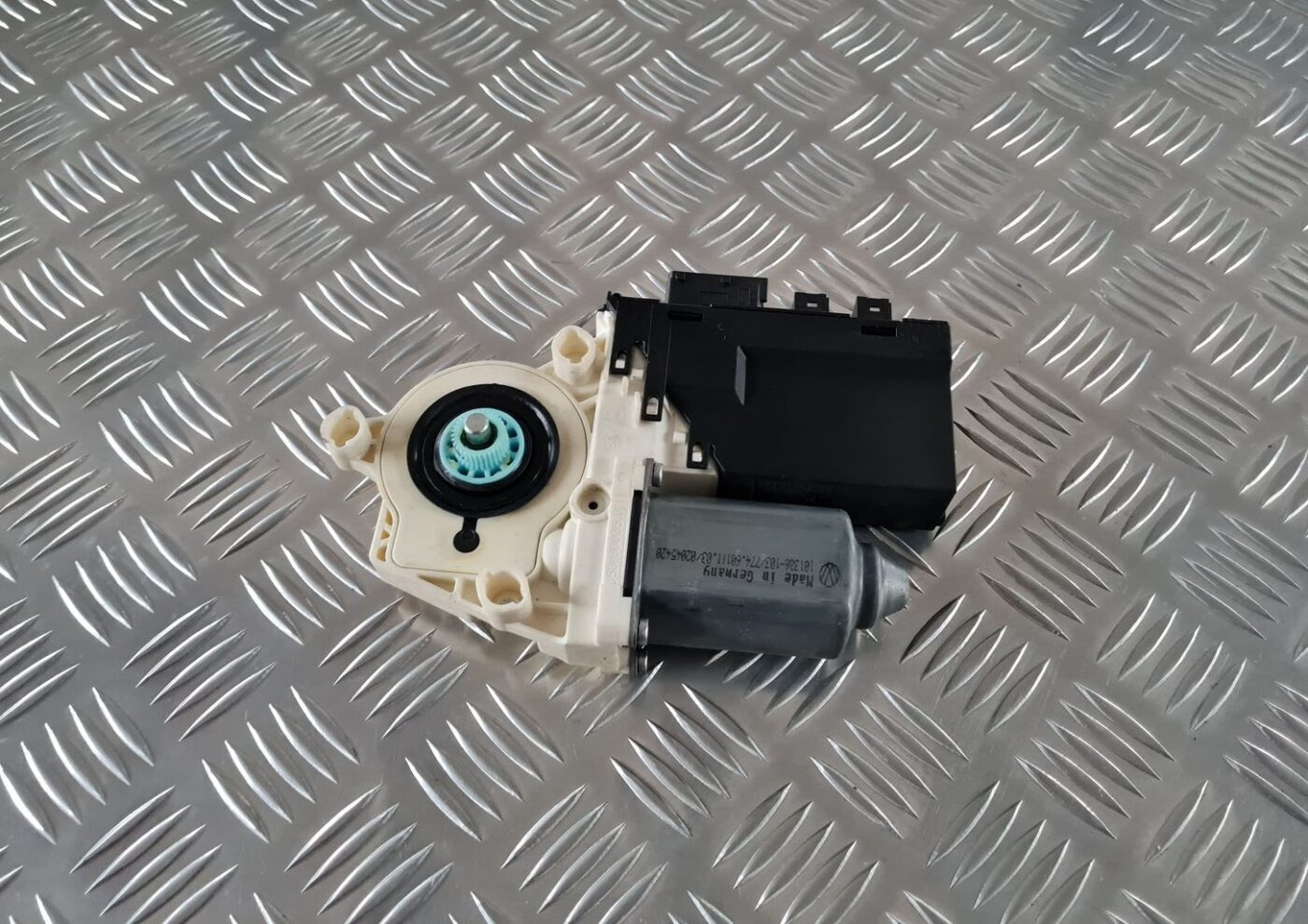 Elektrisko stiklu motors priekš CITROEN C8 2005 4 Elektrisko stiklu motors priekš CITROEN C8 2005