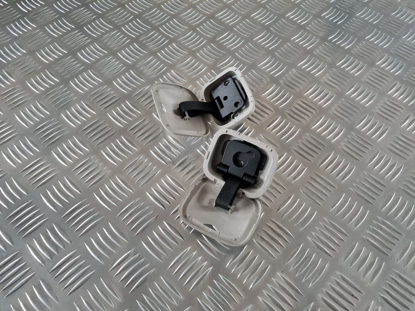 Salona āķis griestos priekš CITROEN C8 2005 1 Salona āķis griestos priekš CITROEN C8 2005