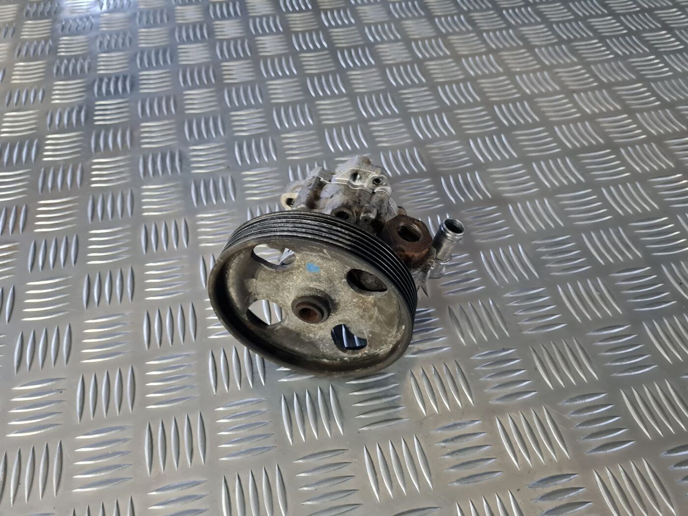 Hidrauliskais pastiprinātājs priekš CITROEN C8 2005