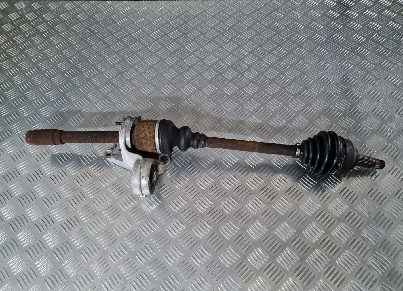 Pusass priekšēja labā priekš CITROEN C8 2005 1 Pusass priekšēja labā priekš CITROEN C8 2005