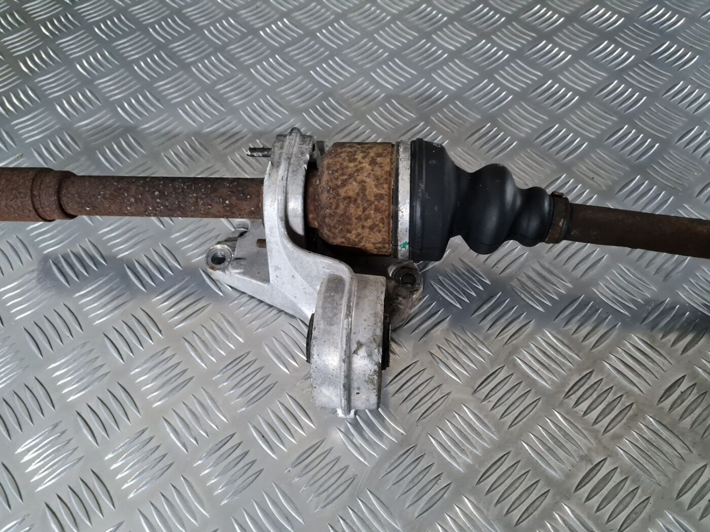 Pusass priekšēja labā priekš CITROEN C8 2005 3 Pusass priekšēja labā priekš CITROEN C8 2005