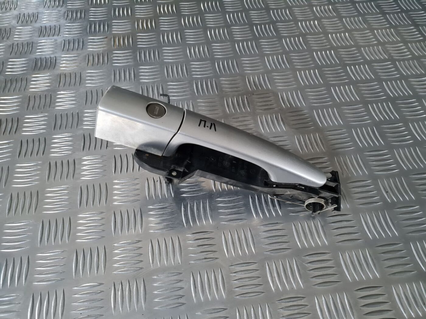 Priekšējāis kreisais durvju rokturis priekš CITROEN C8 2005 1 Priekšējāis kreisais durvju rokturis priekš CITROEN C8 2005