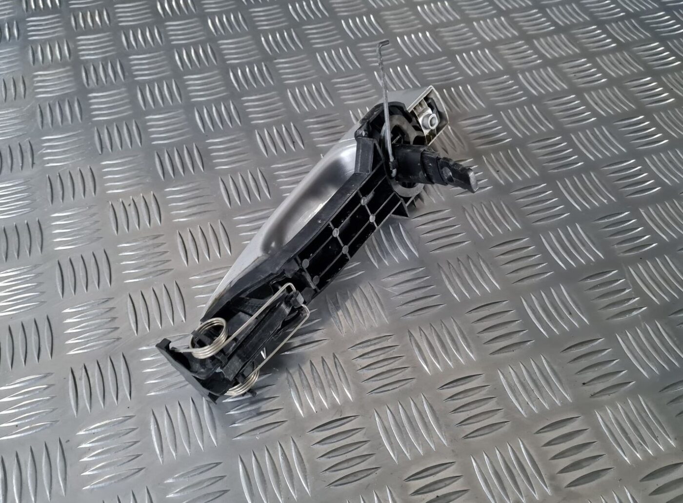 Priekšējāis kreisais durvju rokturis priekš CITROEN C8 2005 3 Priekšējāis kreisais durvju rokturis priekš CITROEN C8 2005