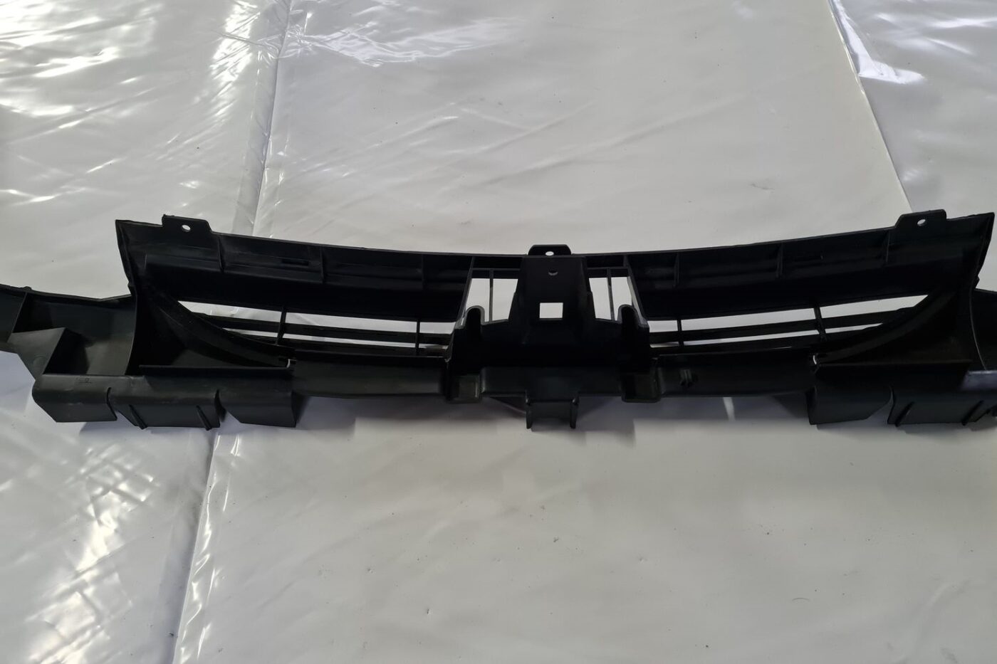 Radiatoru augšēja uzlika priekš CITROEN C8 2005 4 Radiatoru augšēja uzlika priekš CITROEN C8 2005