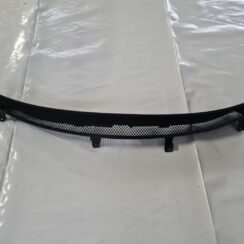 Vējstikla uzlikas (deflektora) režģis priekš CITROEN C8 2005