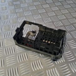 Drošinātāju kārbas korpusa vāks priekš OPEL INSIGNIA 2016