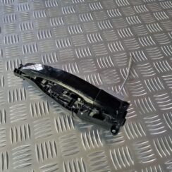 Aizmugurējais kreisais durvju rokturis priekš OPEL INSIGNIA 2016