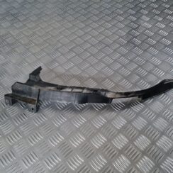 Priekšēja luktura kronšteins priekš OPEL INSIGNIA 2016