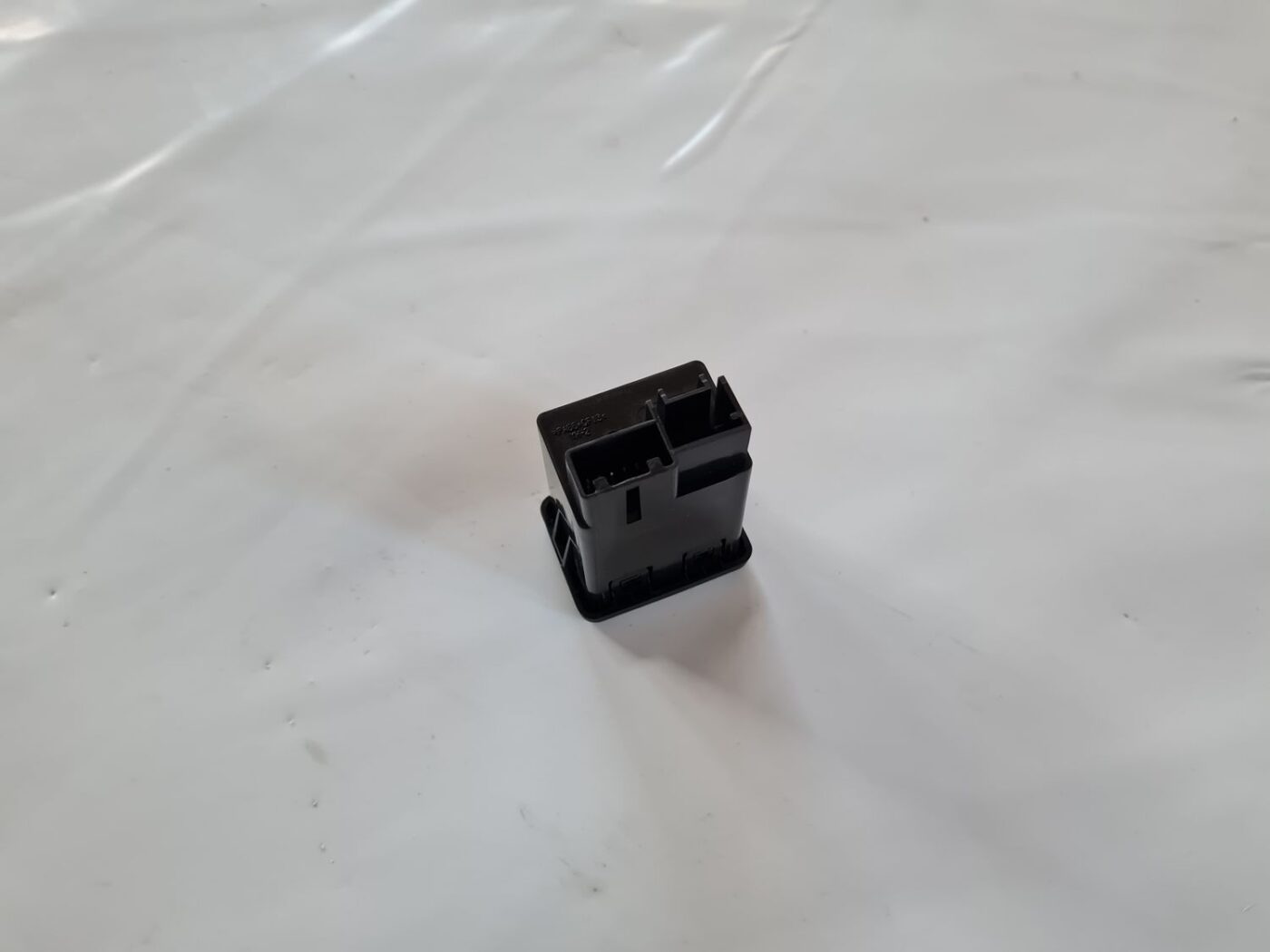 USB/AUX adapteris priekš OPEL INSIGNIA 2016