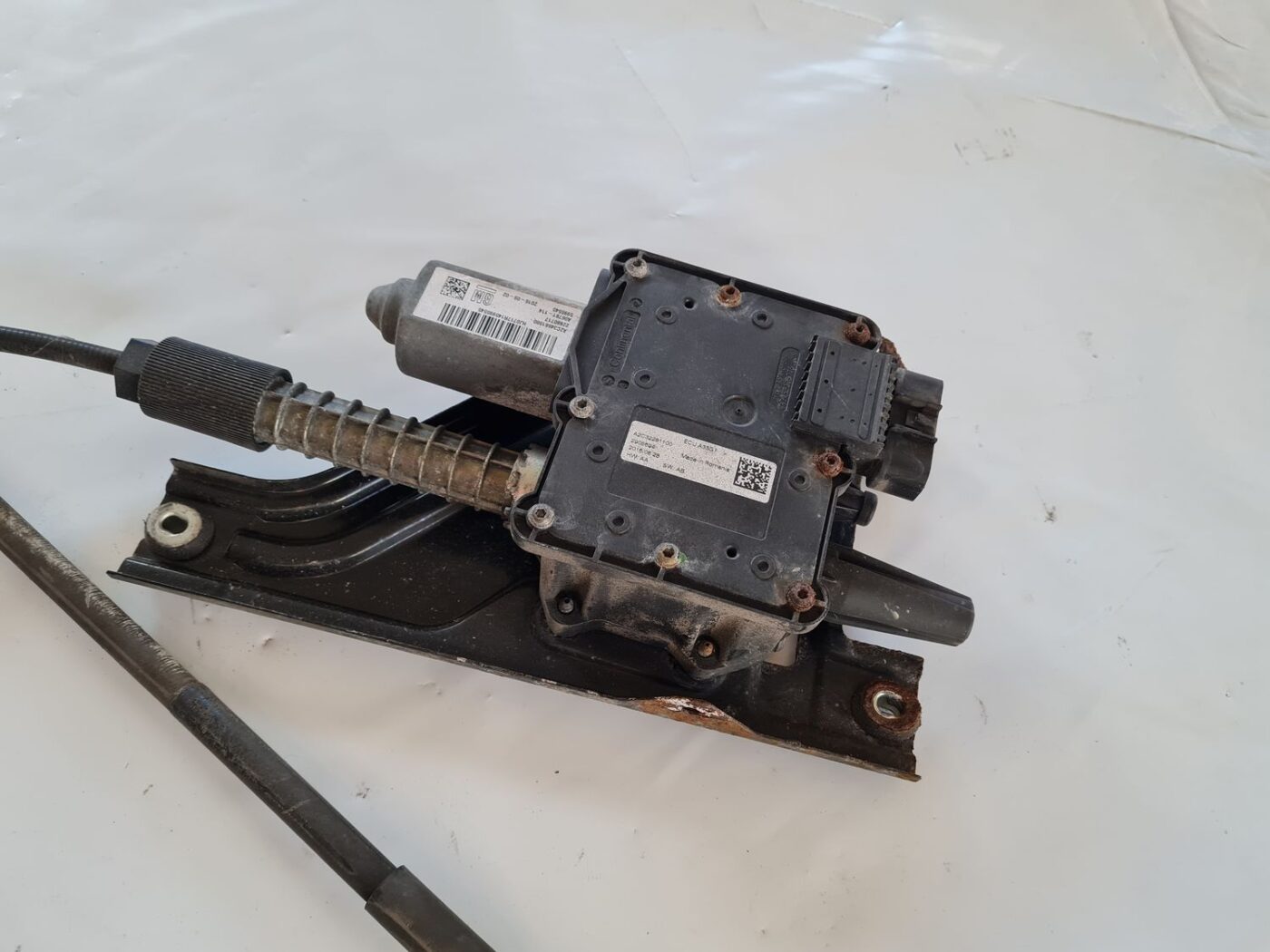 Stāvbremzes mehānisms priekš OPEL INSIGNIA 2016