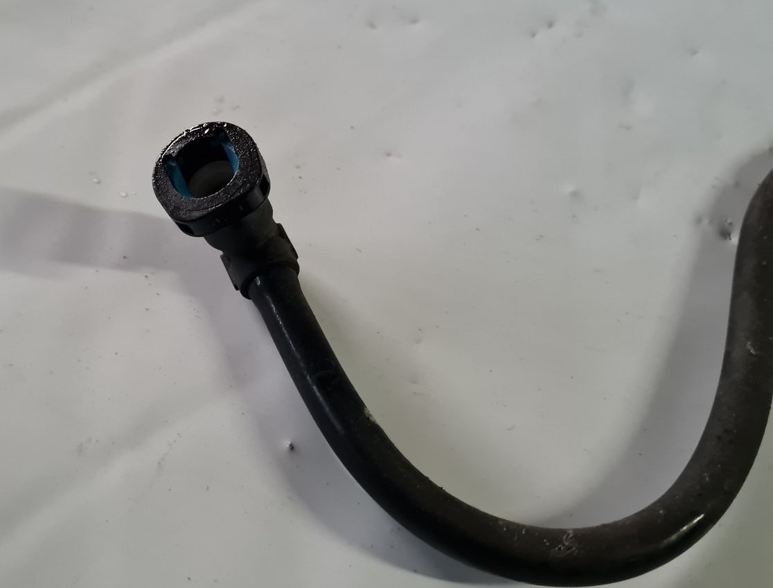 Degvielas caurule priekš OPEL INSIGNIA 2016