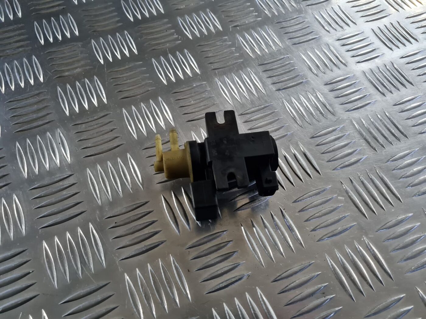 Izplūdes solenoīda vārsts priekš OPEL VECTRA C 2008