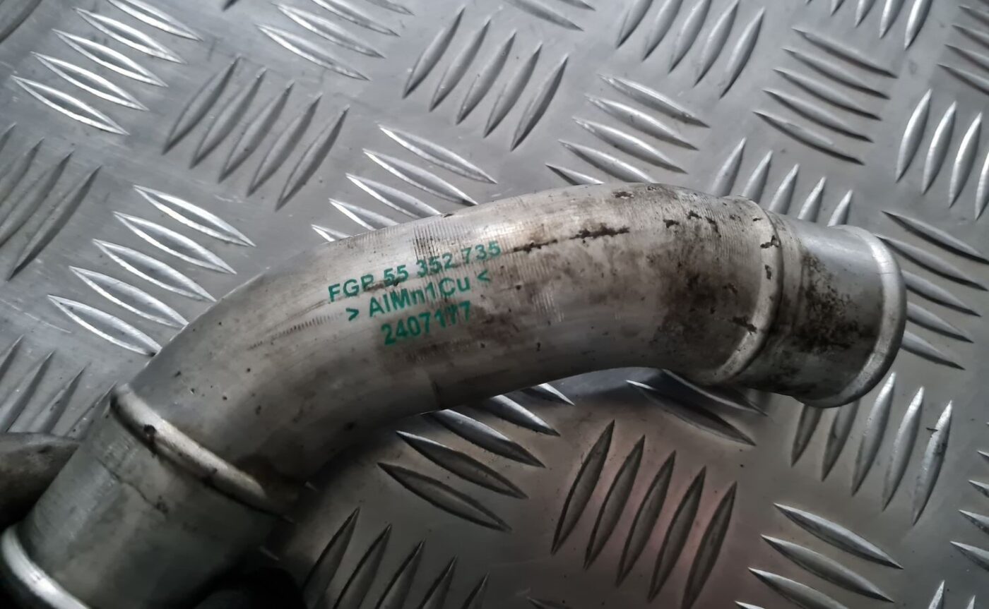 Interkulera caurule priekš OPEL VECTRA C 2008 2 Interkulera caurule priekš OPEL VECTRA C 2008