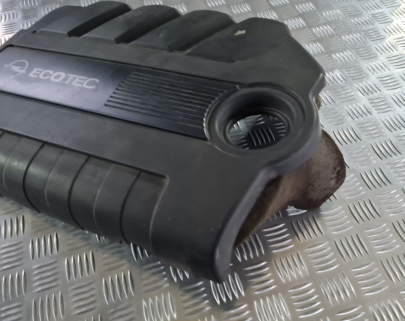 Dzinēja dekoratīvais vāks priekš OPEL VECTRA C 2008 2 Dzinēja dekoratīvais vāks priekš OPEL VECTRA C 2008