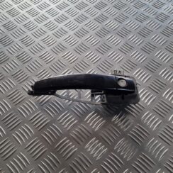 Priekšējāis kreisais durvju rokturis priekš OPEL VECTRA C 2002