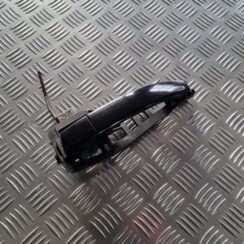 Aizmugurējāis labais durvju rokturis priekš OPEL VECTRA C 2002