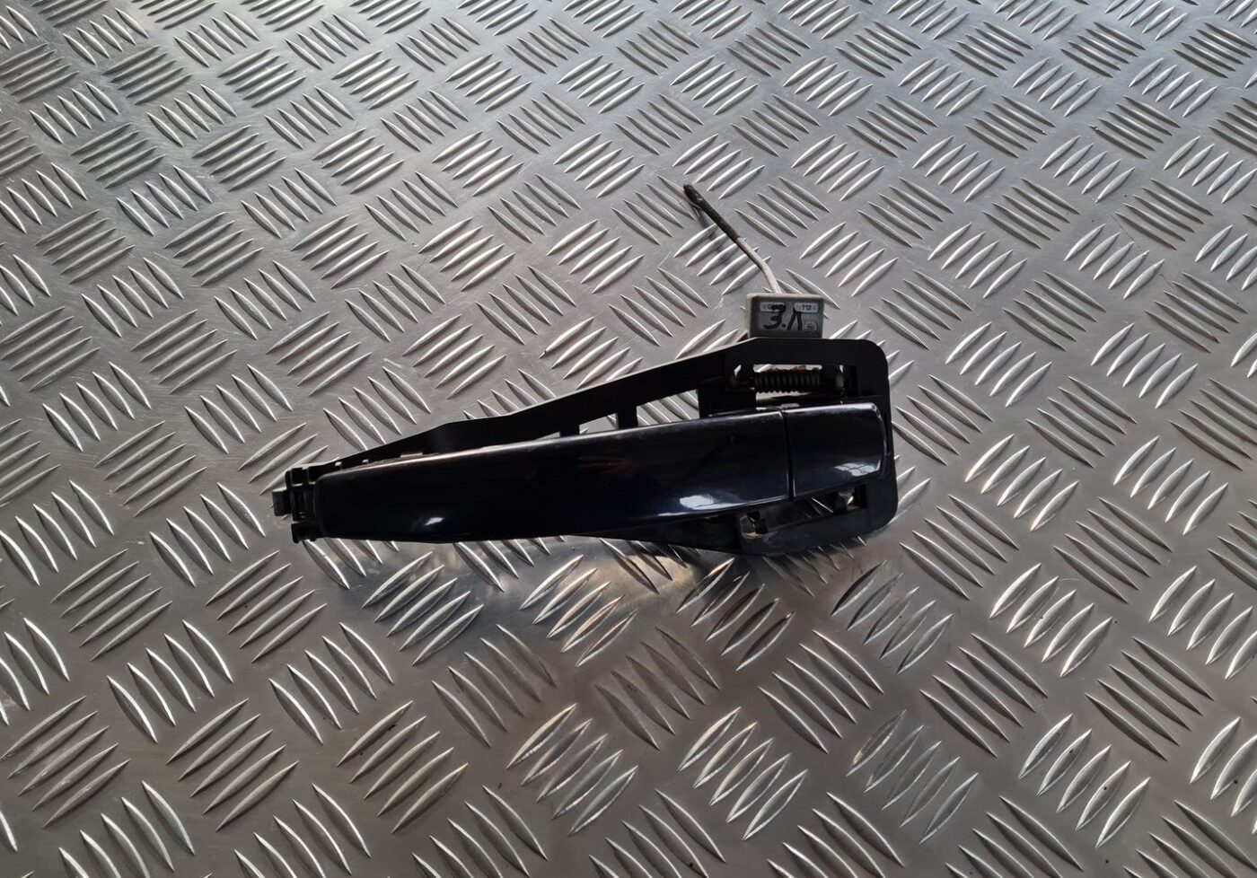 Aizmugurējais kreisais durvju rokturis priekš OPEL VECTRA C 2002