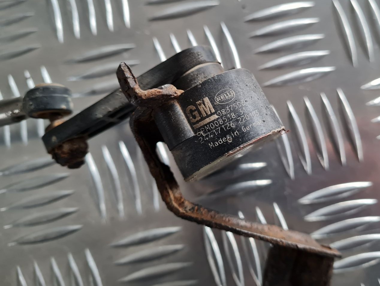 Lukturu diapazona korekcijas sensors, aizmugurē priekš OPEL VECTRA C 2002