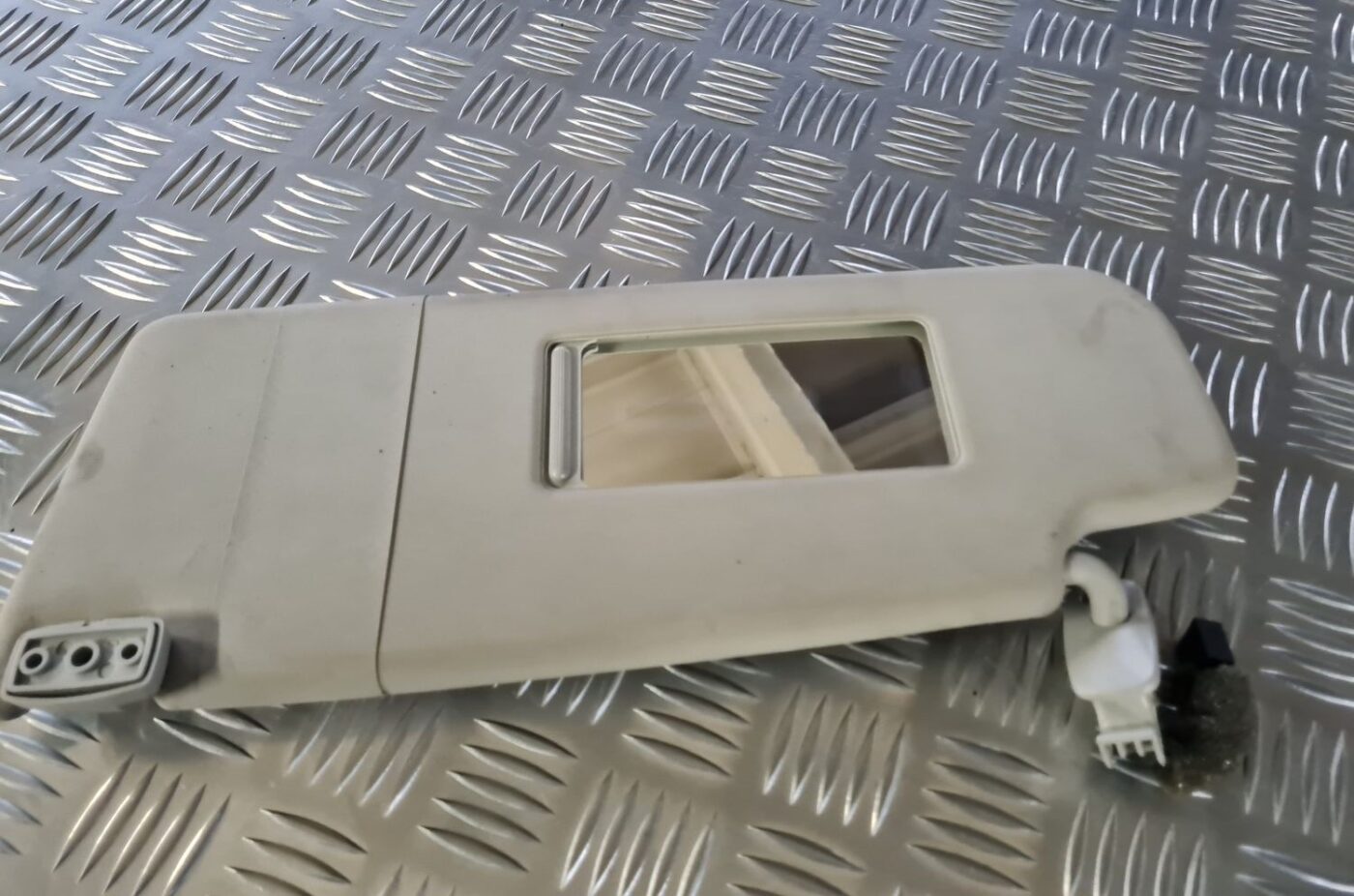 Saules aizsargs priekš VW GOLF IV 1999