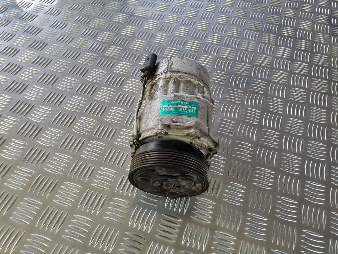 Gaisa kondicioniera kompresors priekš VW GOLF IV 1999 1 Gaisa kondicioniera kompresors priekš VW GOLF IV 1999