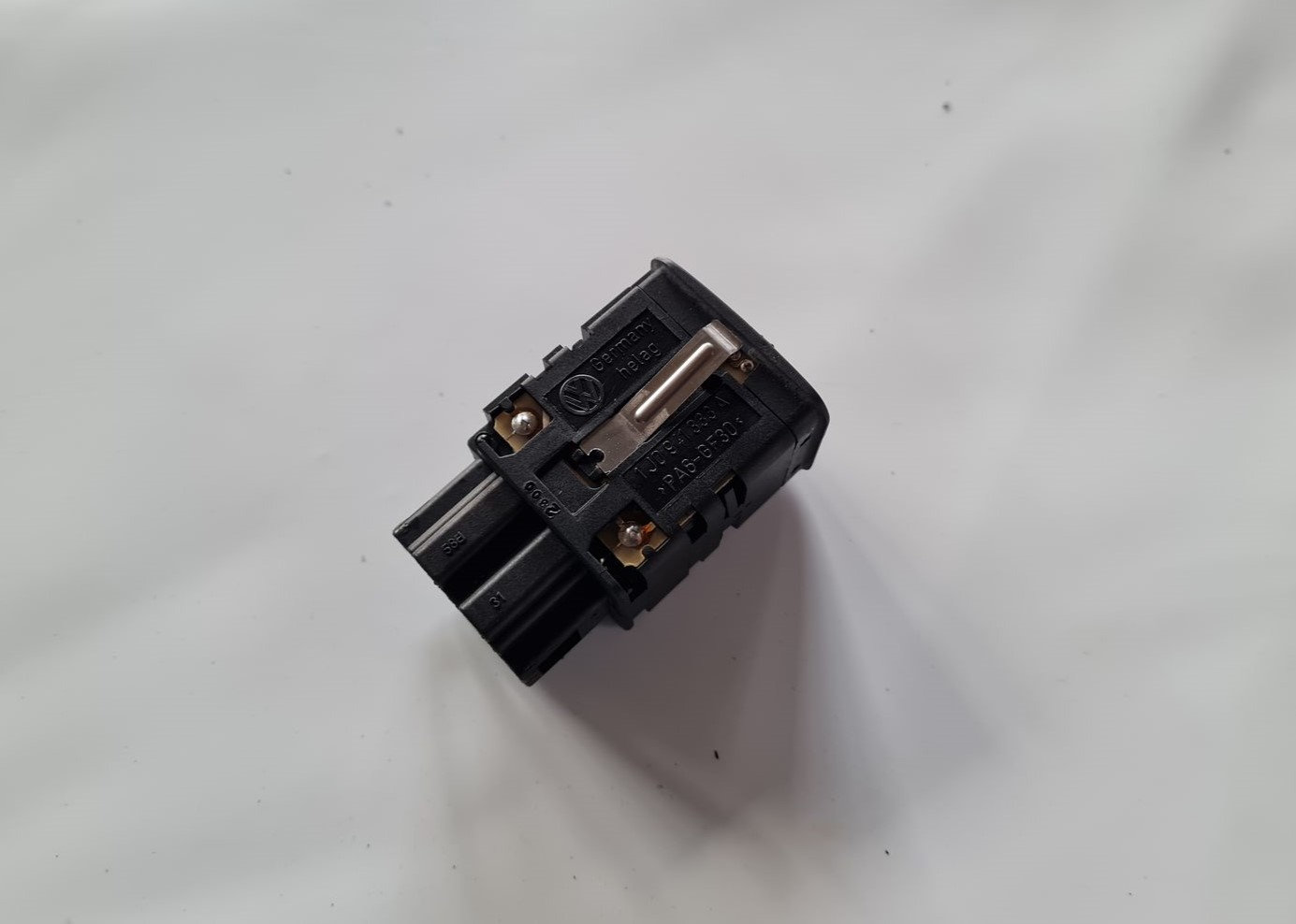 Lukturu augstuma regulēšanas poga priekš VW GOLF IV 1999 4 Lukturu augstuma regulēšanas poga priekš VW GOLF IV 1999