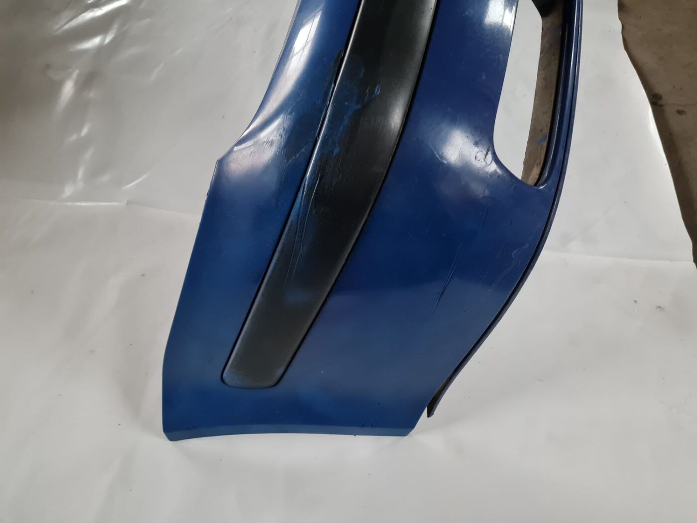 Priekšējais buferis priekš VW GOLF IV 1999 10 Priekšējais buferis priekš VW GOLF IV 1999