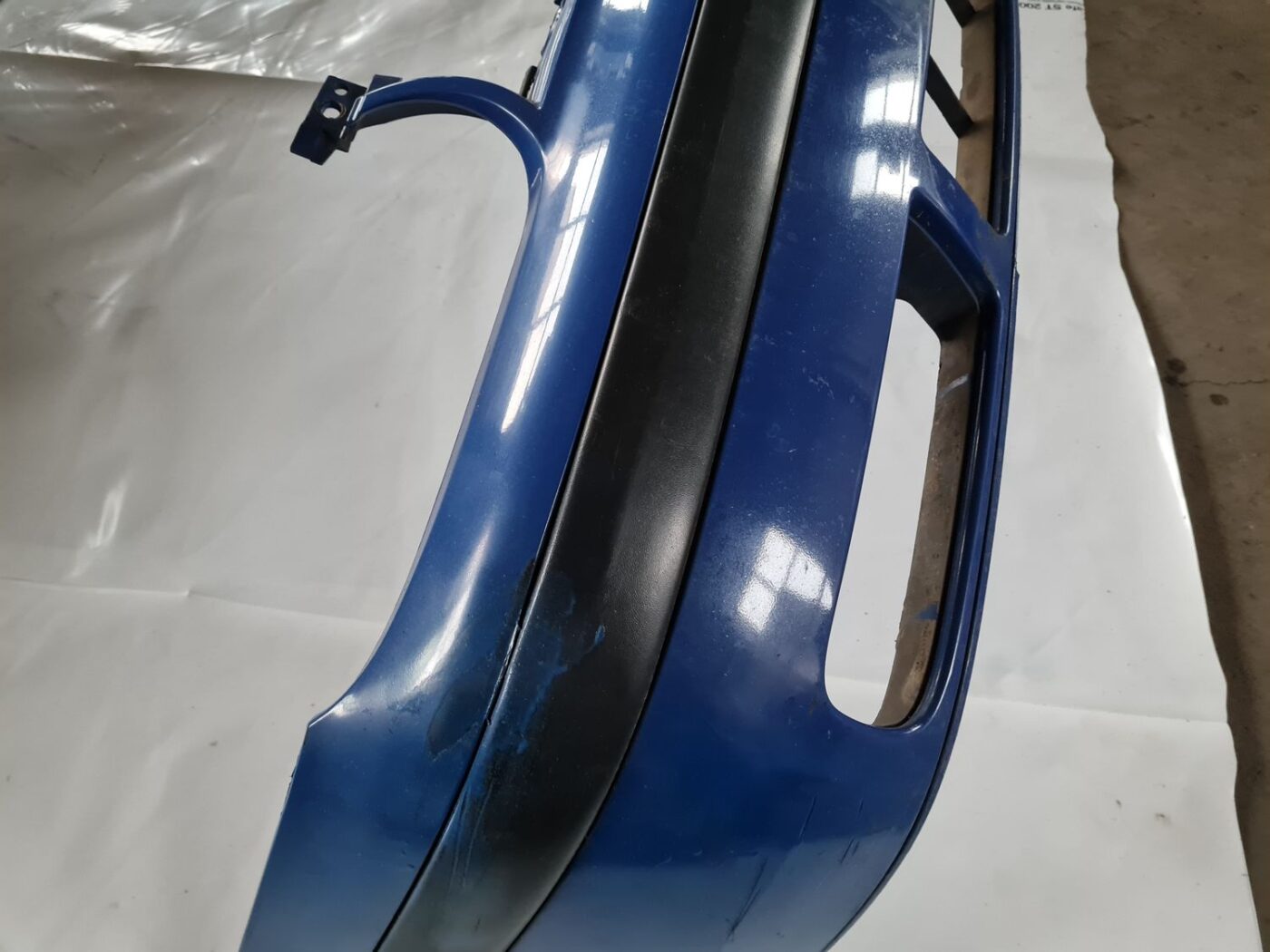 Priekšējais buferis priekš VW GOLF IV 1999 9 Priekšējais buferis priekš VW GOLF IV 1999