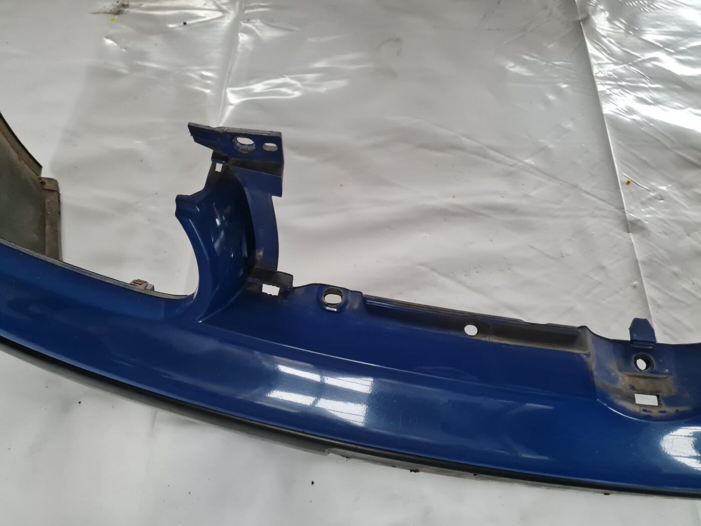 Priekšējais buferis priekš VW GOLF IV 1999 4 Priekšējais buferis priekš VW GOLF IV 1999