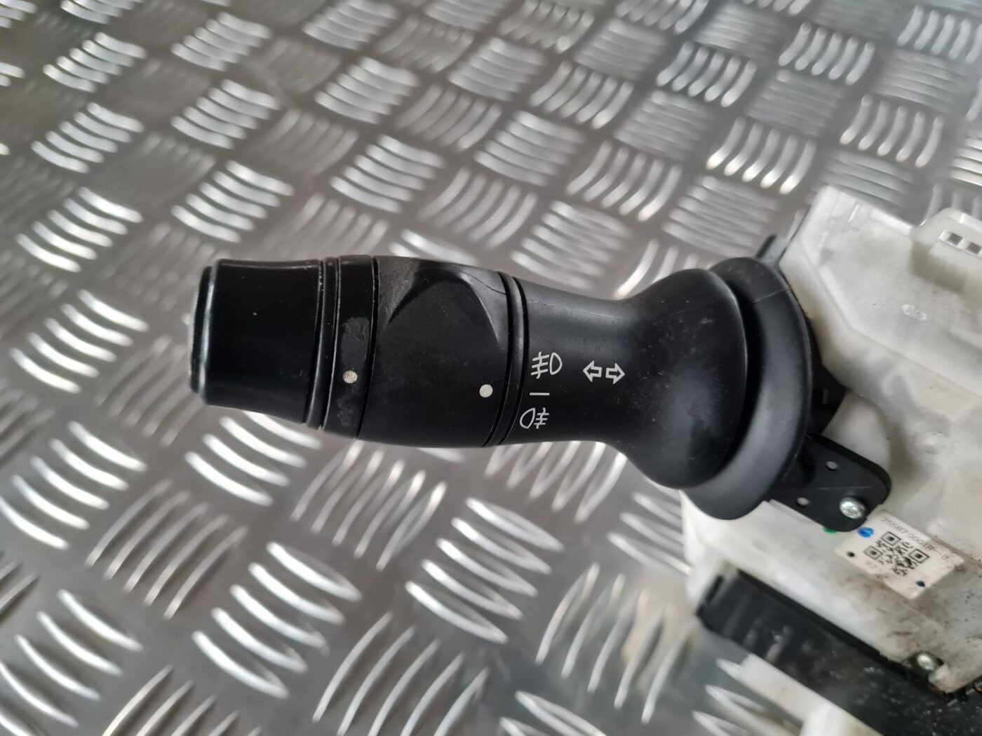 Stūres statnes slēdzis priekš RENAULT LAGUNA 2008 5 Stūres statnes slēdzis priekš RENAULT LAGUNA 2008