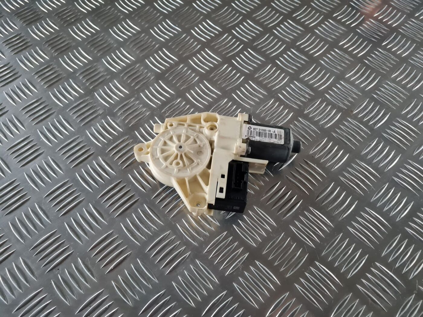 Elektrisko stiklu motors priekš RENAULT LAGUNA 2008