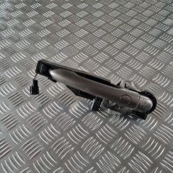 Priekšējāis kreisais durvju rokturis priekš RENAULT LAGUNA 2008