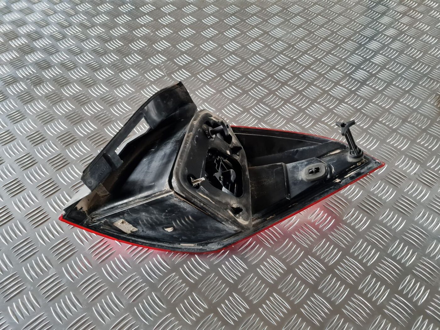 Aizmugurējais kreisais lukturis priekš RENAULT LAGUNA 2008