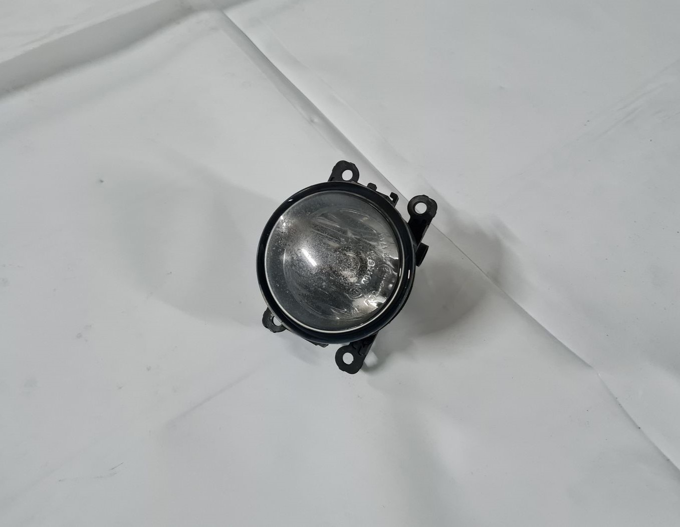 Miglas lukturis priekšā labajā pusē priekš RENAULT LAGUNA 2008 1 Miglas lukturis priekšā labajā pusē priekš RENAULT LAGUNA 2008