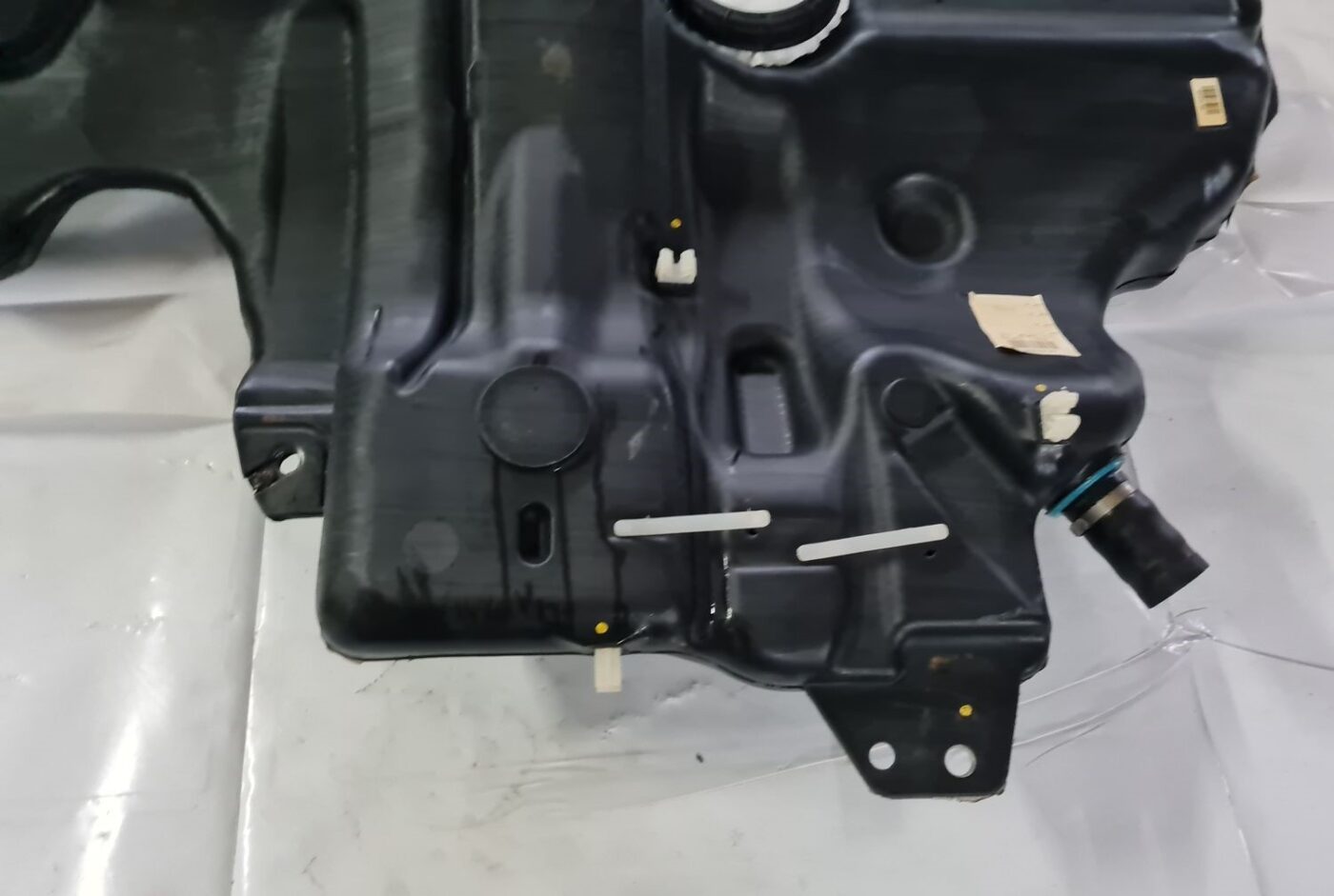 Degvielas tvertne priekš RENAULT LAGUNA 2008 2 Degvielas tvertne priekš RENAULT LAGUNA 2008