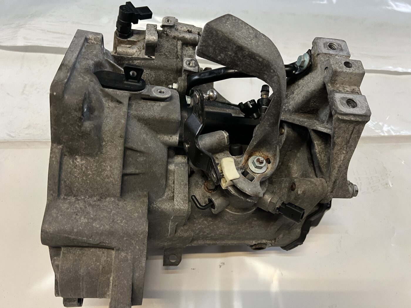 Mehāniska pārnesumkārba priekš VW GOLF IV 1999