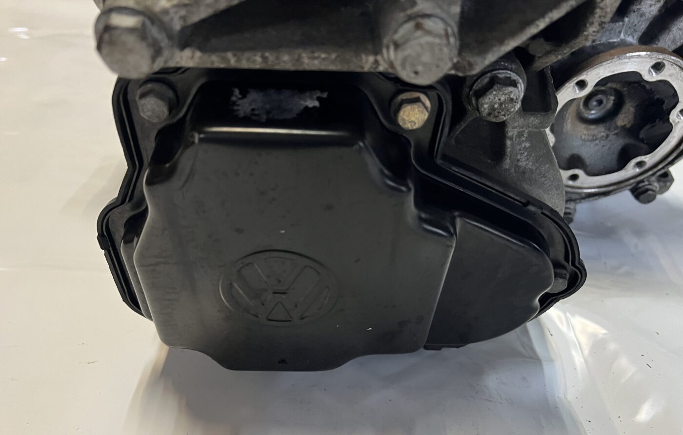 Mehāniska pārnesumkārba priekš VW GOLF IV 1999