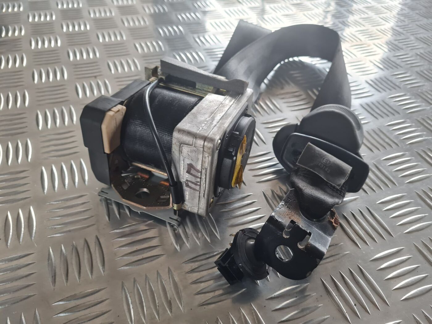 Priekšējā labā drošības josta priekš SKODA OCTAVIA 2002 2 Priekšējā labā drošības josta priekš SKODA OCTAVIA 2002