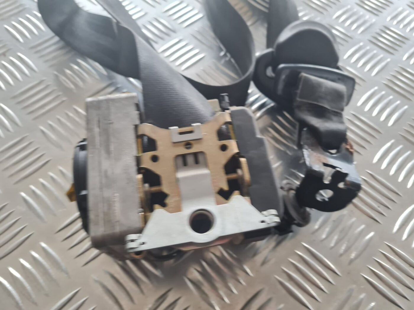 Priekšējā labā drošības josta priekš SKODA OCTAVIA 2002 6 Priekšējā labā drošības josta priekš SKODA OCTAVIA 2002