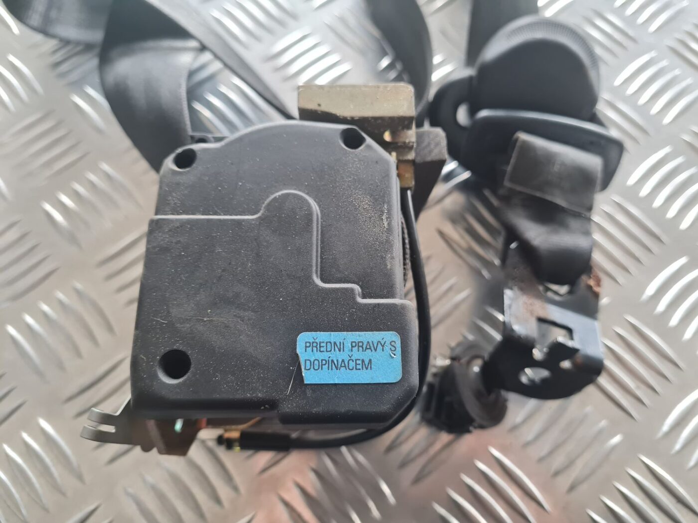 Priekšējā labā drošības josta priekš SKODA OCTAVIA 2002 5 Priekšējā labā drošības josta priekš SKODA OCTAVIA 2002