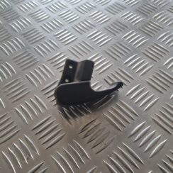 Pārsega atveršanas rokturis salonā priekš SKODA OCTAVIA 2002