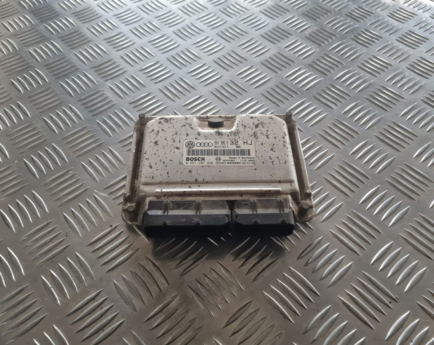 Dzinēja vadības bloks priekš SKODA OCTAVIA 2002 1 Dzinēja vadības bloks priekš SKODA OCTAVIA 2002