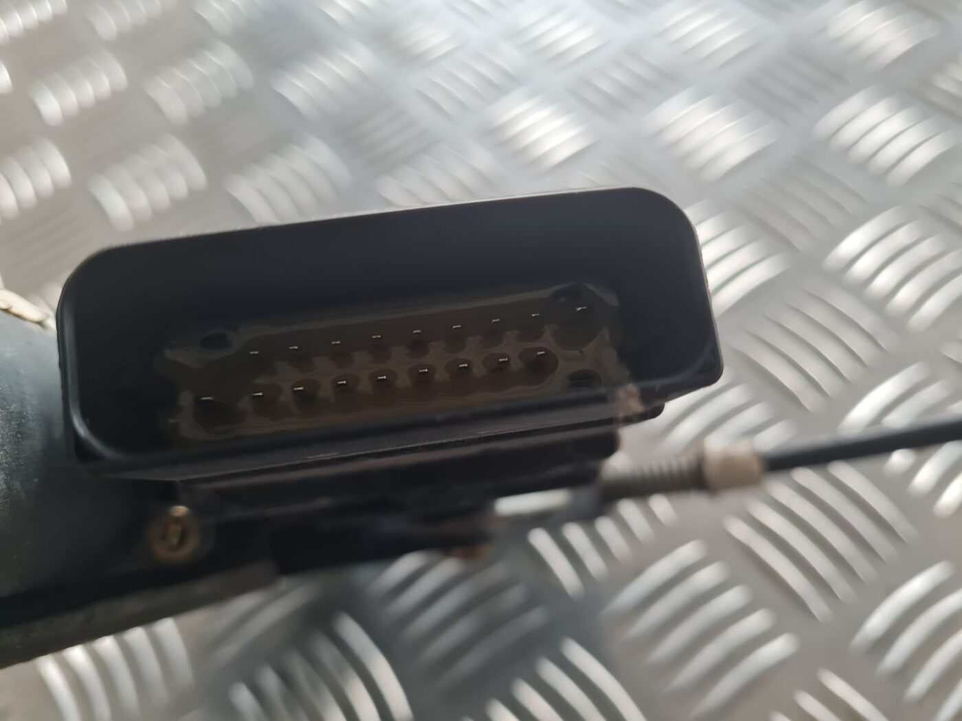 Stikla pacelšanas mehānisms aizmugurējais kreisais priekš SKODA OCTAVIA 2002