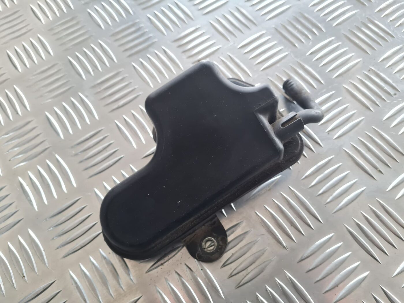 Vakuuma gaisa tilpne priekš SKODA OCTAVIA 2002