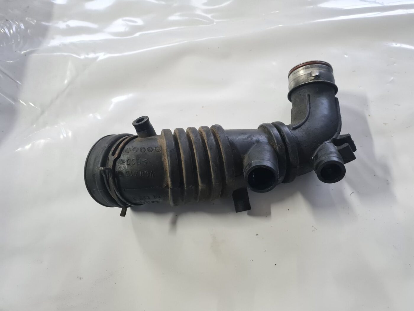 Gaisa filtra korpusa caurule priekš SKODA OCTAVIA 2002