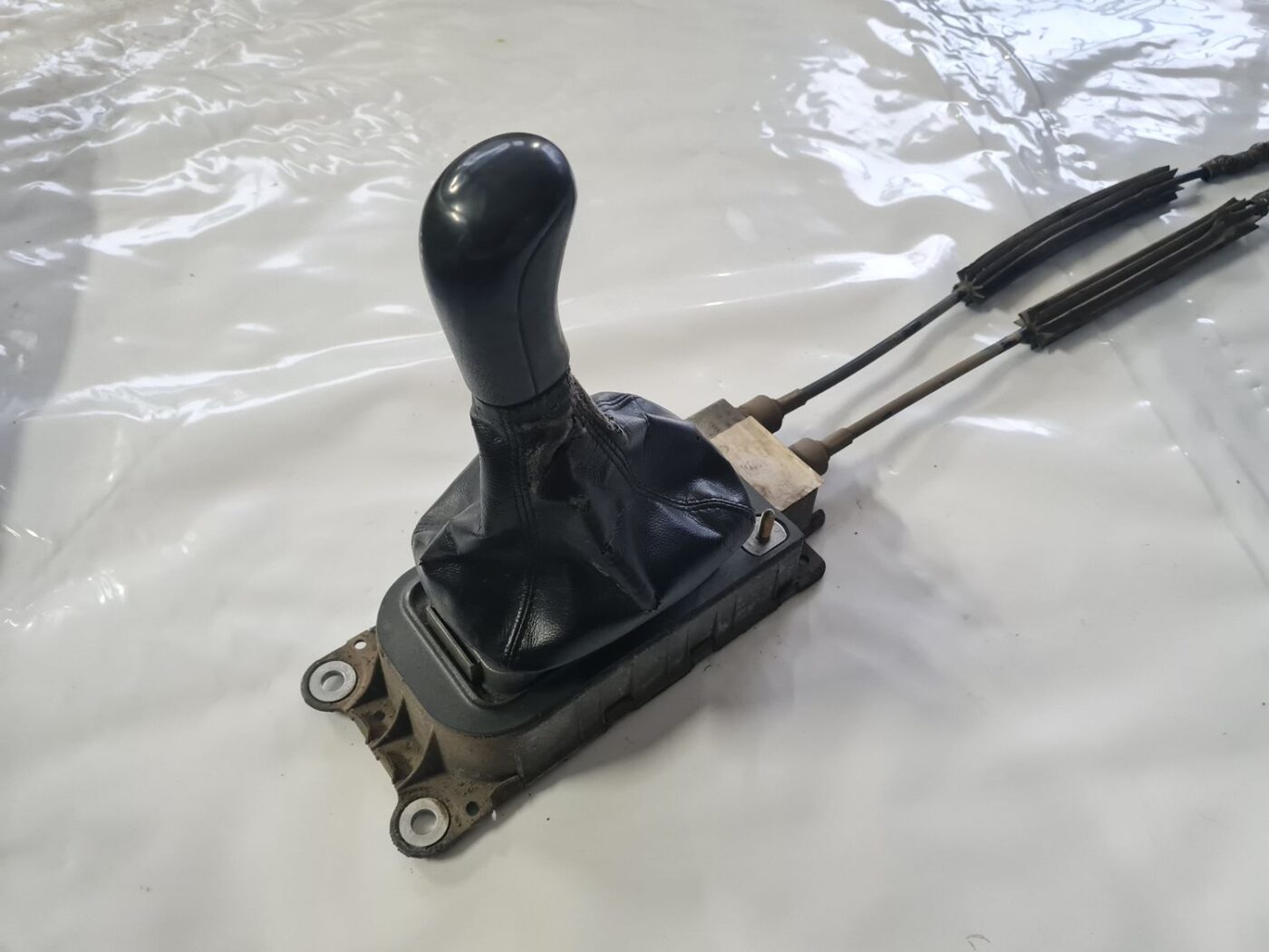 Ātrumu pārslēgšanas slēdzis priekš SKODA OCTAVIA 2002 2 Ātrumu pārslēgšanas slēdzis priekš SKODA OCTAVIA 2002