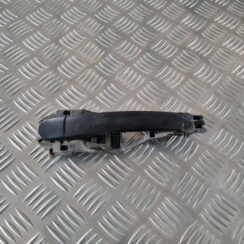 Priekšējāis labais durvju rokturis priekš ŠKODA FABIA 2003