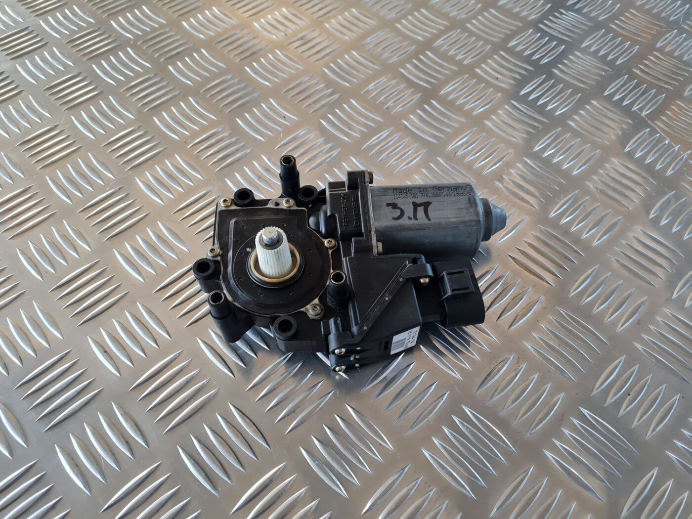 Elektrisko stiklu motors priekš AUDI A6 1998